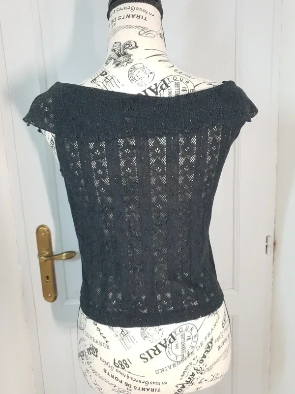 💜 Black boho embroidered top – Size XS/S – Good condition – photo 4